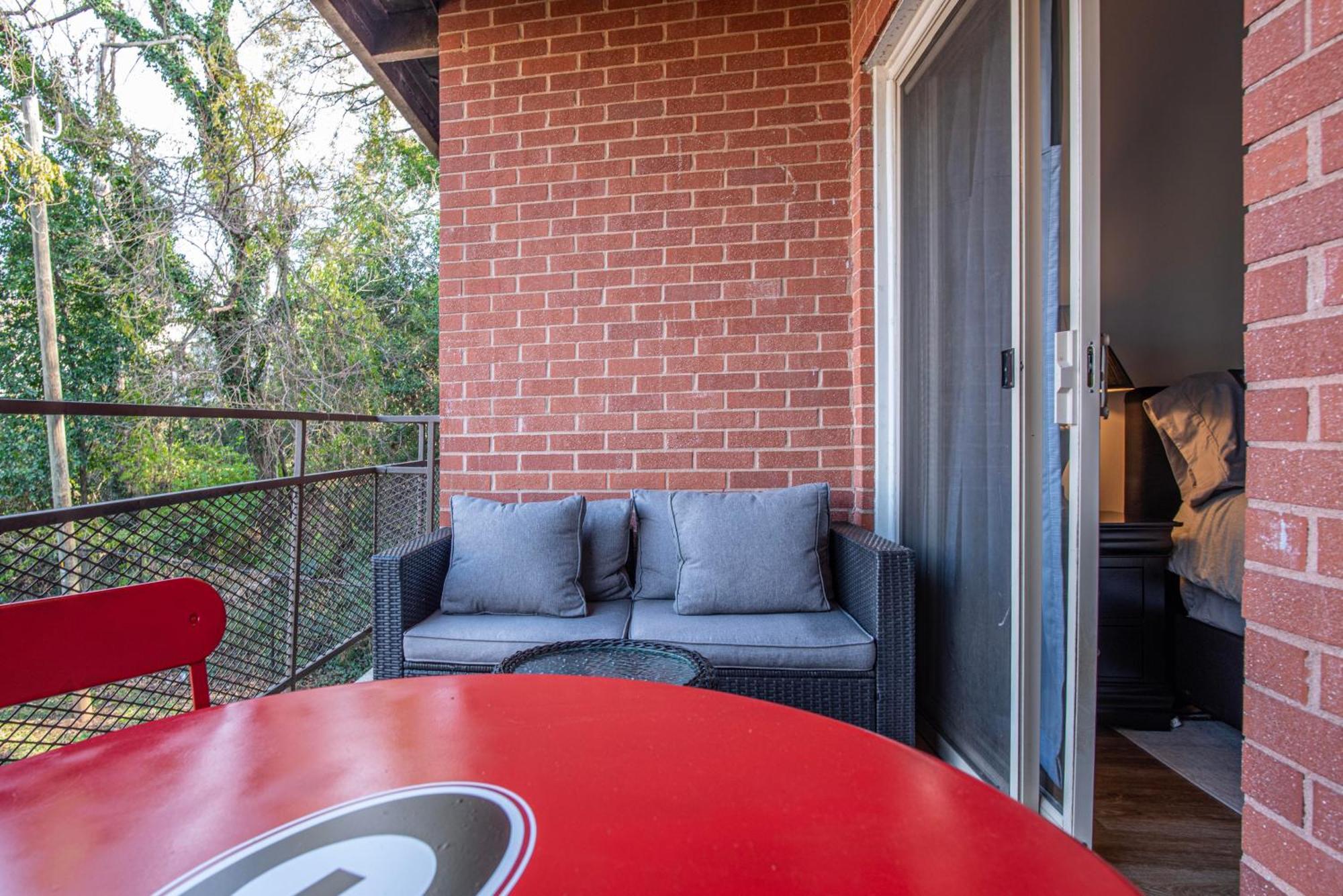 Classic City Getaway - 1 Mile Walk To Sanford Stadium! Αθήνα Εξωτερικό φωτογραφία